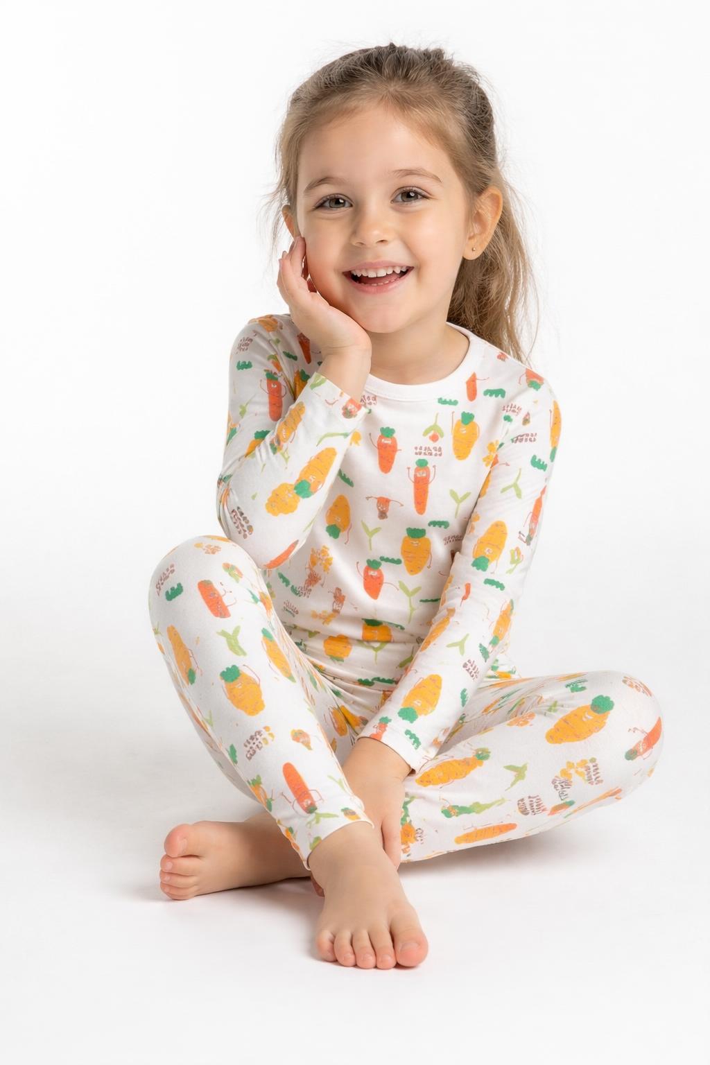 Uzun Kol Havuç Desenli Pijama Takım